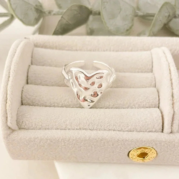 925 Sterling Silver Hammered Ring Heart Ring Chunky Ring Large Statement Ring - Picture 10 of 16
